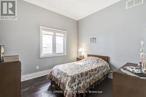 35 Eiffel Boulevard, Brampton (Vales Of Castlemore North), ON - Indoor Photo Showing Bedroom