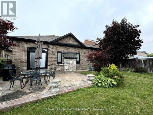 35 Eiffel Boulevard, Brampton, ON - Outdoor