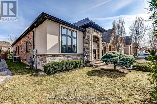 35 Eiffel Boulevard, Brampton, ON - Outdoor