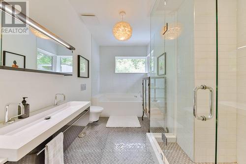 421 Randall Street, Oakville (Old Oakville), ON - Indoor Photo Showing Bathroom