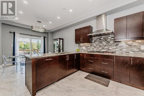 51 Newcastle Court, Kitchener, ON - Indoor Photo Showing Kitchen With Upgraded Kitchen