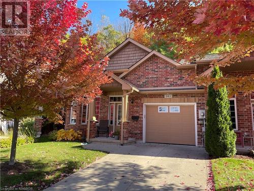 941 5th Ave A East Owen Sound - Fall Colours - 941 5Th Avenue A E, Owen Sound, ON - Outdoor