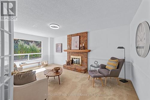 3506 Stedford Road, Oakville, ON - Indoor Photo Showing Living Room With Fireplace