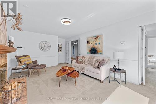 3506 Stedford Road, Oakville, ON - Indoor Photo Showing Living Room