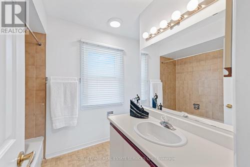 3506 Stedford Road, Oakville, ON - Indoor Photo Showing Bathroom