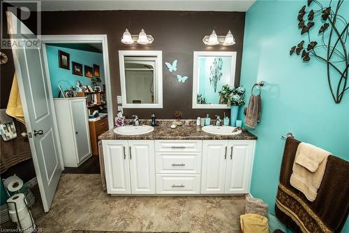 760 Waterloo Street, Mount Forest, ON - Indoor Photo Showing Bathroom