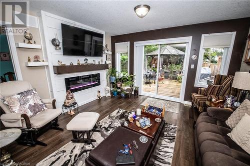 760 Waterloo Street, Mount Forest, ON - Indoor Photo Showing Living Room With Fireplace