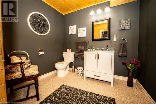 760 Waterloo Street, Mount Forest, ON - Indoor Photo Showing Bathroom