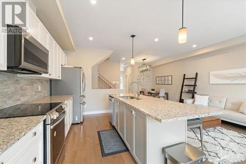 2536 River Mist Road, Ottawa, ON - Indoor Photo Showing Kitchen With Upgraded Kitchen