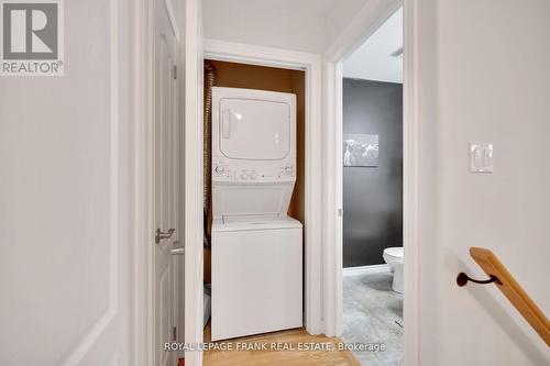 93 Laurent Boulevard, Kawartha Lakes (Lindsay), ON - Indoor Photo Showing Laundry Room