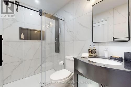 24 Blossom Avenue, Brampton (Downtown Brampton), ON - Indoor Photo Showing Bathroom