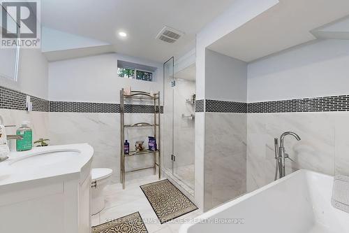 24 Blossom Avenue, Brampton (Downtown Brampton), ON - Indoor Photo Showing Bathroom