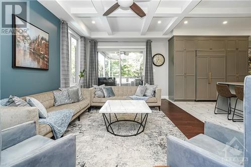 7 Phillip Drive, Nepean, ON - Indoor Photo Showing Living Room