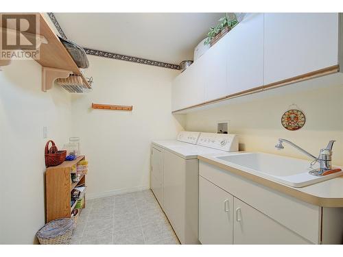 4074 Gellatly Road Unit# 126, West Kelowna, BC - Indoor Photo Showing Laundry Room