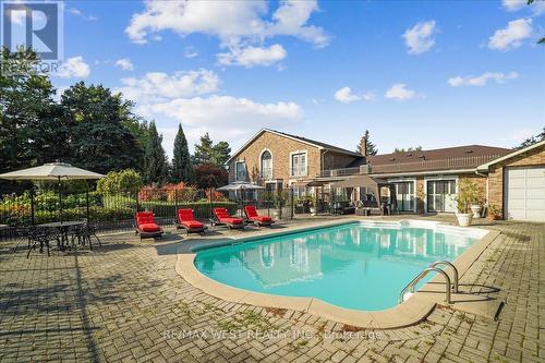 190 Sandys Drive, Vaughan, ON - Outdoor With In Ground Pool With Backyard