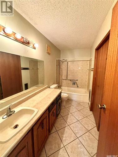 56 Helena Street, Prud'Homme, SK - Indoor Photo Showing Bathroom