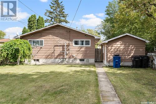 233 R Avenue N, Saskatoon, SK - Outdoor