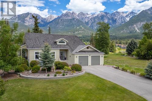 5090 Riverside  Drive, Fairmont Hot Springs, BC - Outdoor With Facade