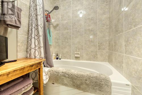 5090 Riverside  Drive, Fairmont Hot Springs, BC - Indoor Photo Showing Bathroom