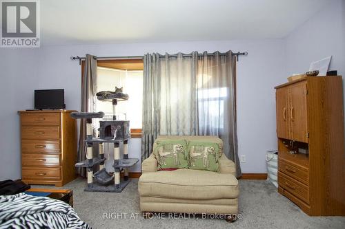 53 Duke Street, Clarington (Bowmanville), ON - Indoor Photo Showing Bedroom