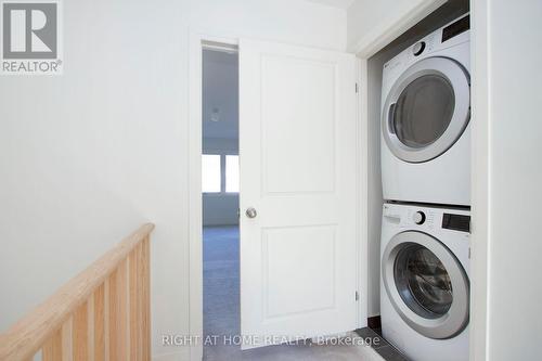 17 Queen Alexandra Lane, Clarington (Bowmanville), ON - Indoor Photo Showing Laundry Room