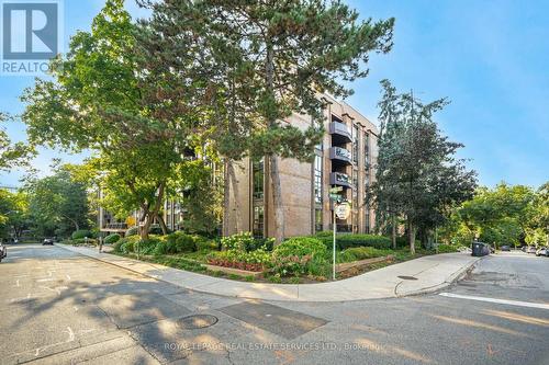 607 - 350 Lonsdale Road, Toronto (Forest Hill South), ON - Outdoor