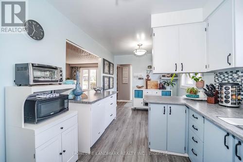 96 Cresthaven Drive, Toronto (Hillcrest Village), ON - Indoor Photo Showing Kitchen