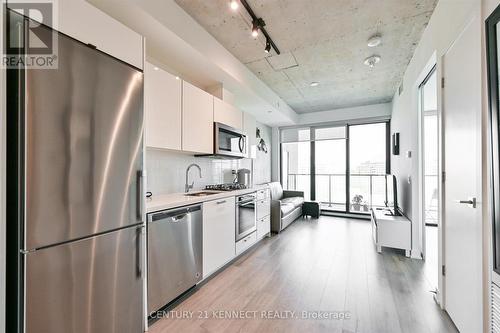 1310 - 55 Ontario Street, Toronto (Moss Park), ON - Indoor Photo Showing Kitchen With Upgraded Kitchen