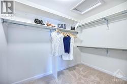 Primary Bed: Walk-in Closet - 