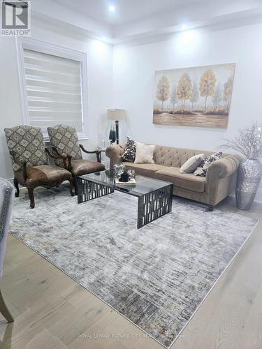 28 Heathcote Road, Vaughan (Vellore Village), ON - Indoor Photo Showing Living Room