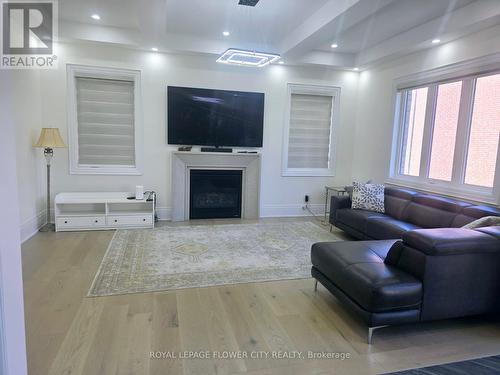 28 Heathcote Road, Vaughan (Vellore Village), ON - Indoor Photo Showing Living Room With Fireplace