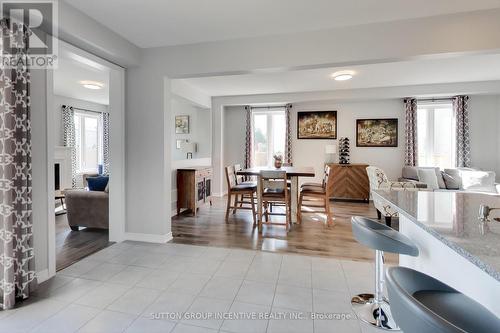 24 Sasco Way, Essa, ON - Indoor Photo Showing Dining Room