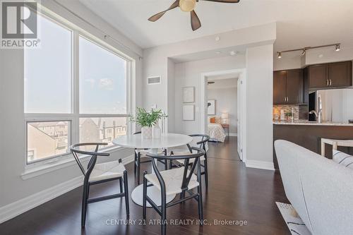 423 - 111 Civic Square Gate, Aurora, ON - Indoor Photo Showing Dining Room