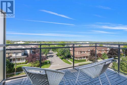 423 - 111 Civic Square Gate, Aurora, ON - Outdoor With View With Exterior