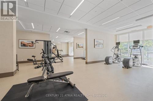 423 - 111 Civic Square Gate, Aurora, ON - Indoor Photo Showing Gym Room