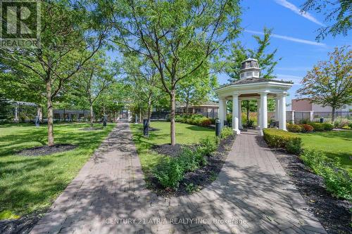 423 - 111 Civic Square Gate, Aurora, ON - Outdoor With View