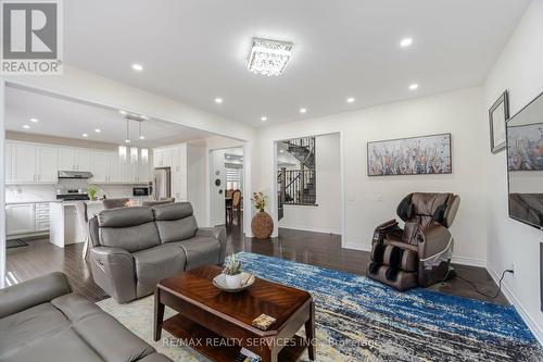 53 Ash Hill Avenue, Caledon, ON - Indoor Photo Showing Living Room