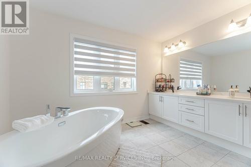 53 Ash Hill Avenue, Caledon, ON - Indoor Photo Showing Bathroom