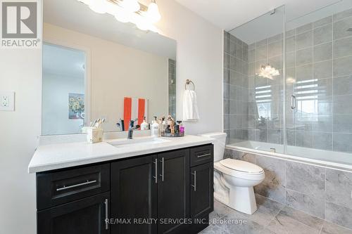 53 Ash Hill Avenue, Caledon, ON - Indoor Photo Showing Bathroom