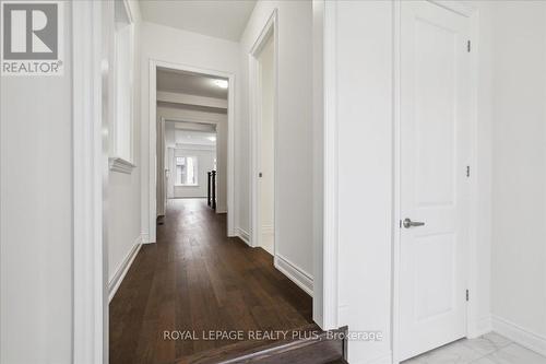 1364 Hydrangea Gardens, Oakville, ON - Indoor Photo Showing Other Room