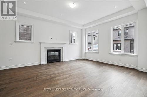 1364 Hydrangea Gardens, Oakville, ON - Indoor Photo Showing Living Room With Fireplace