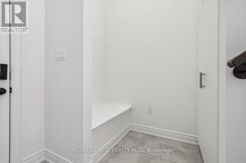 1364 Hydrangea Gardens, Oakville, ON -  Photo Showing Other Room