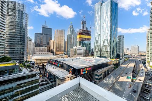 1604 - 100 Harbour Street, Toronto (Waterfront Communities), ON - Outdoor