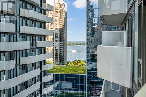 1604 - 100 Harbour Street, Toronto (Waterfront Communities), ON - Outdoor