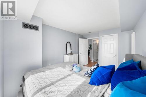 602 - 22 Olive Avenue, Toronto (Willowdale East), ON - Indoor Photo Showing Bedroom