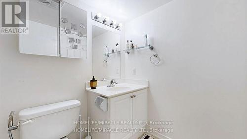 Ph311 - 18 Valley Woods Road, Toronto (Parkwoods-Donalda), ON - Indoor Photo Showing Bathroom