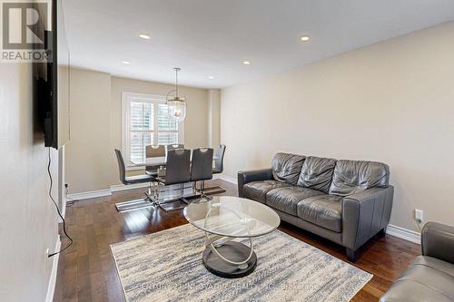 77 Rolling Acres Drive, Whitby (Rolling Acres), ON - Indoor Photo Showing Living Room