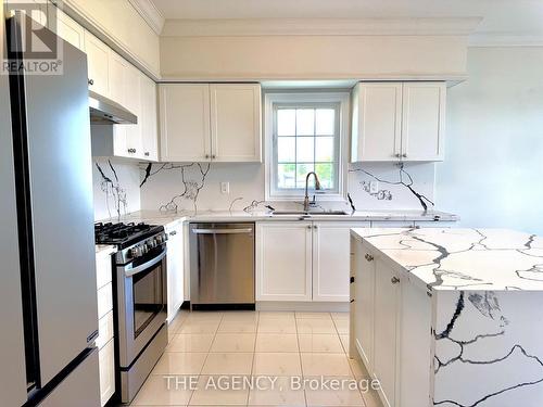 50 Grady Drive, Clarington, ON - Indoor Photo Showing Kitchen