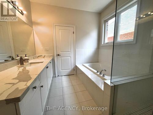 50 Grady Drive, Clarington, ON - Indoor Photo Showing Bathroom