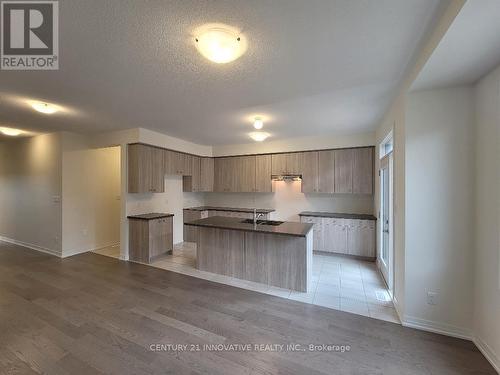 1031 Pisces Trail, Pickering, ON - Indoor Photo Showing Kitchen